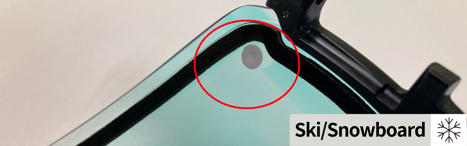剥がさないで！！ダブルレンズの性能を維持する丸いシールの正体